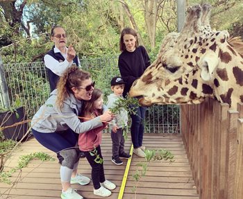 UGC-realhousewifeofperth-giraffe-encounter.jpg